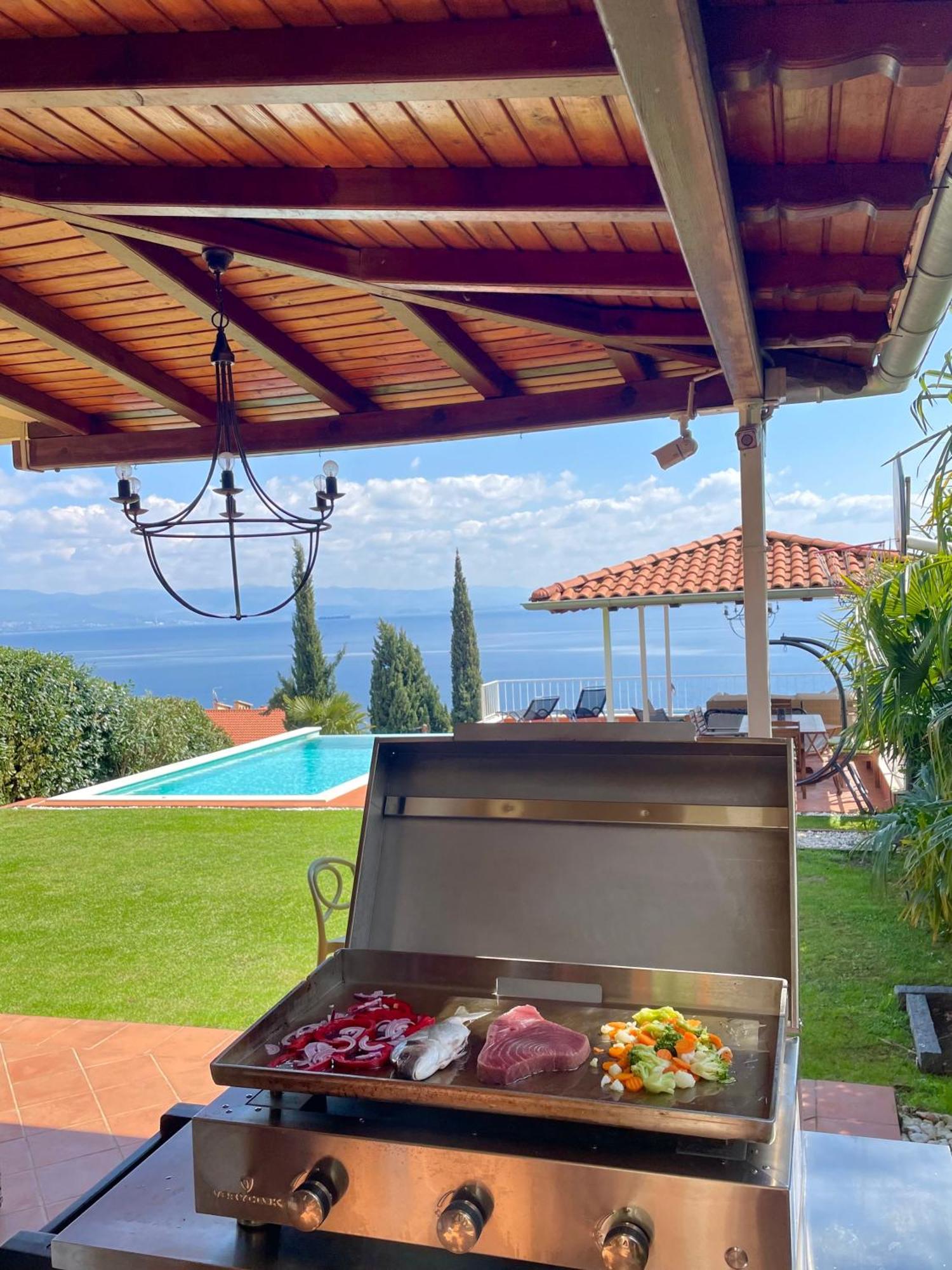 Villa Lovran - 150M To The Beach - Infinity Pool - Incredible Sea View - Fitness Room Exterior photo