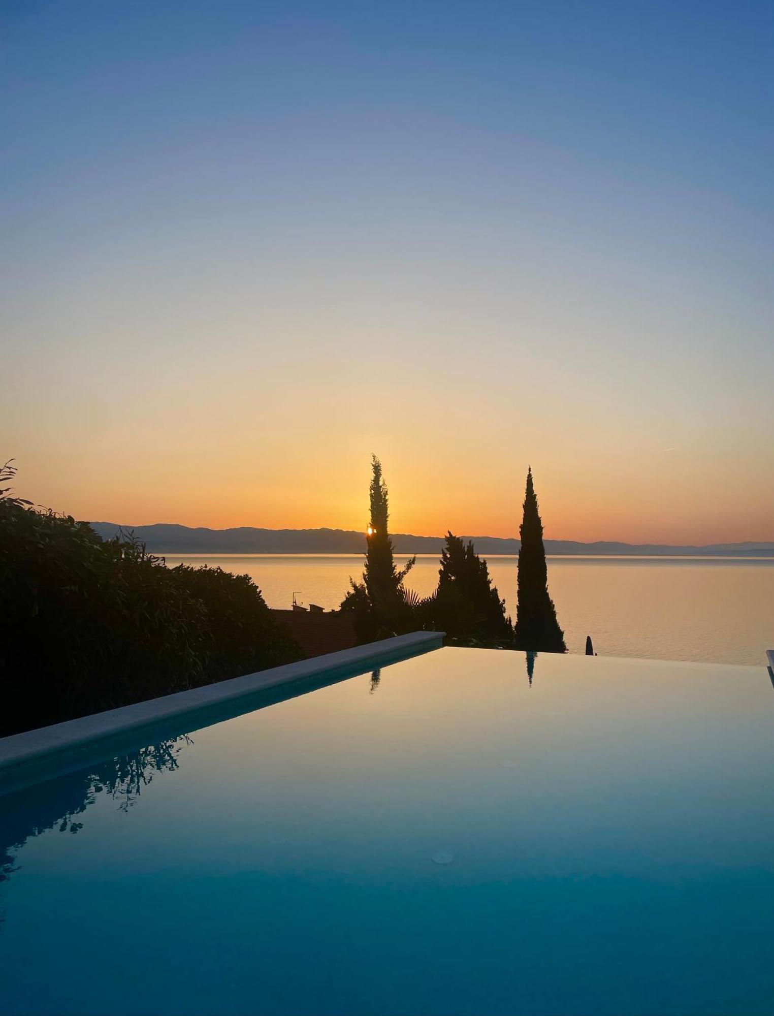 Villa Lovran - 150M To The Beach - Infinity Pool - Incredible Sea View - Fitness Room Exterior photo